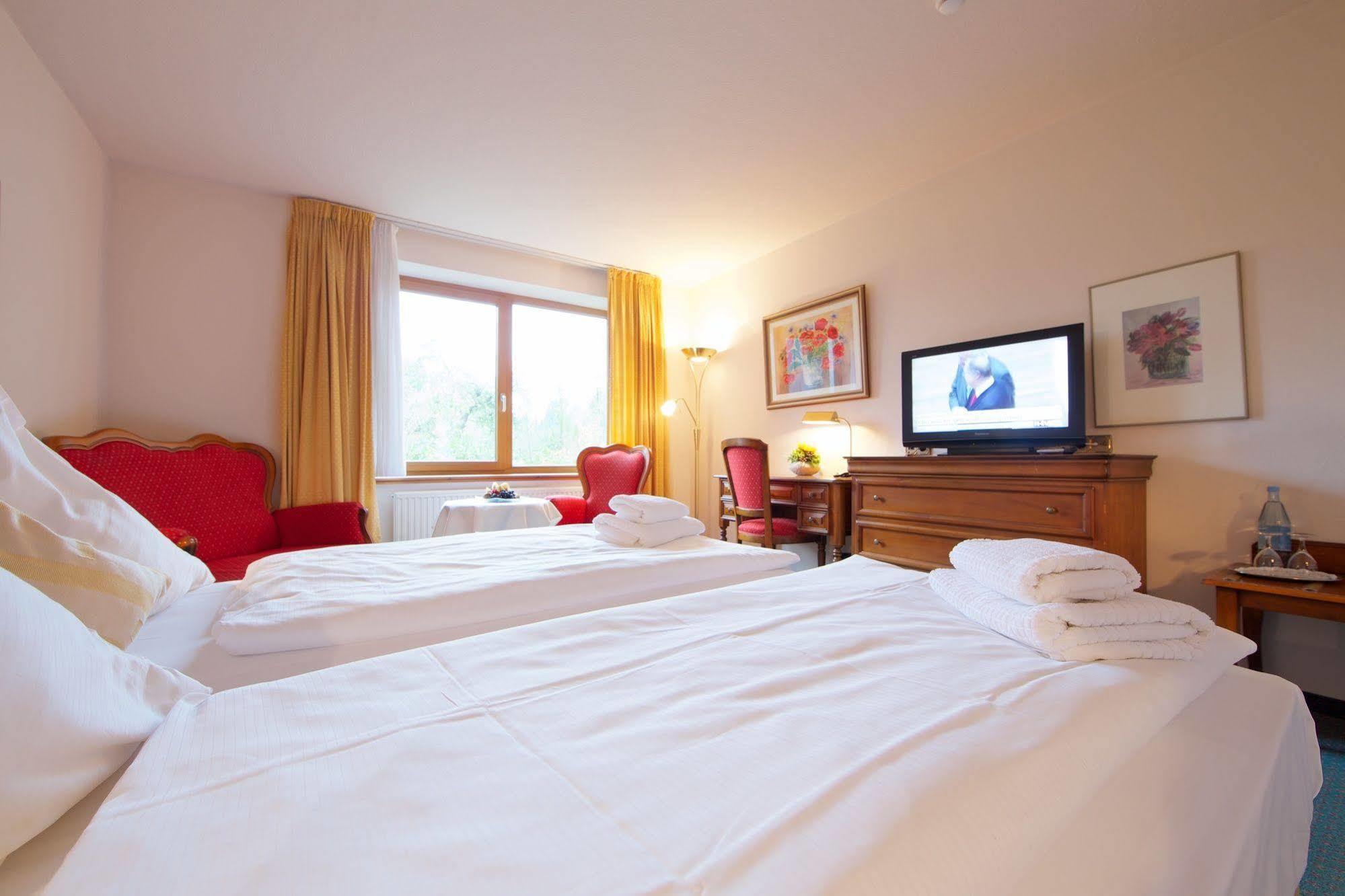 Hotel Weinbek à Fockbek Extérieur photo