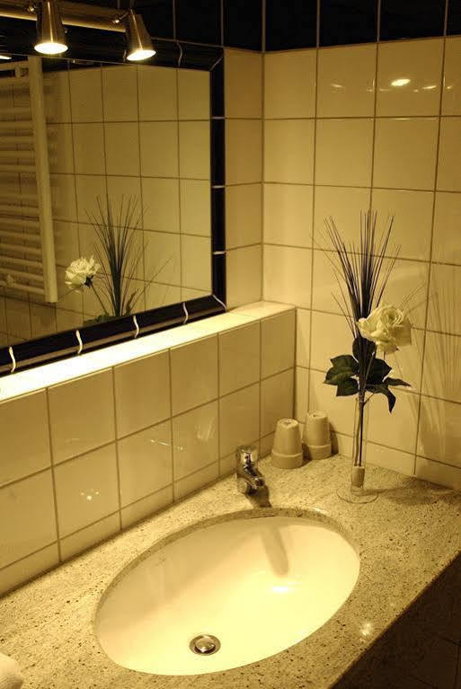 Hotel Weinbek à Fockbek Extérieur photo